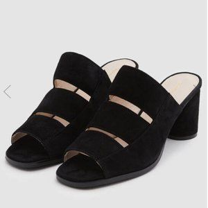 Intentionally Blank Chiara suede block heel • size 9